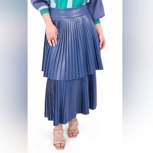 NWOT...Emily McCarthy Chloe Skirt Size XS